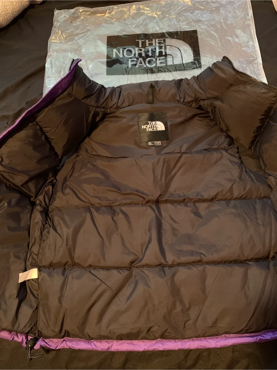 The North Face 700 Puffer Vest - Purple/Black - Size L image indicator(3)