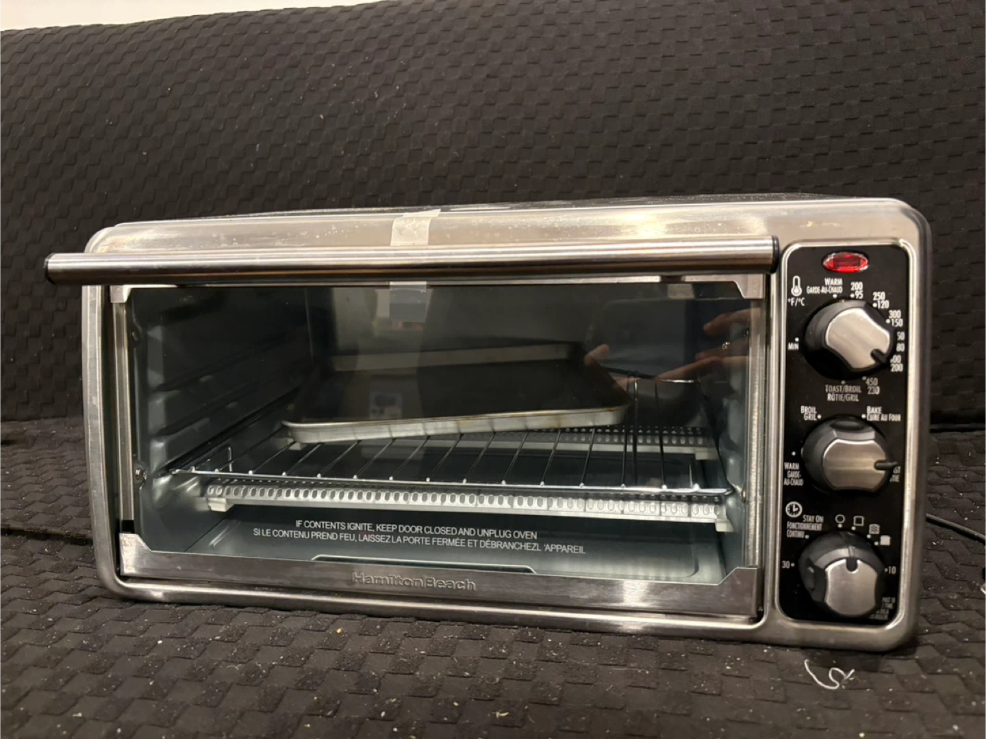 Hamilton Beach Toaster Oven - Fits 12" Pizza - photo 3