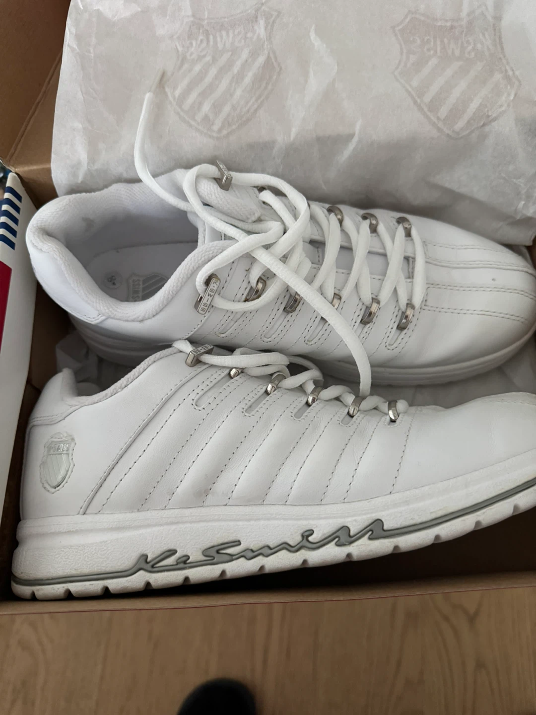 K-Swiss Classic VN White Shoes - Size 8