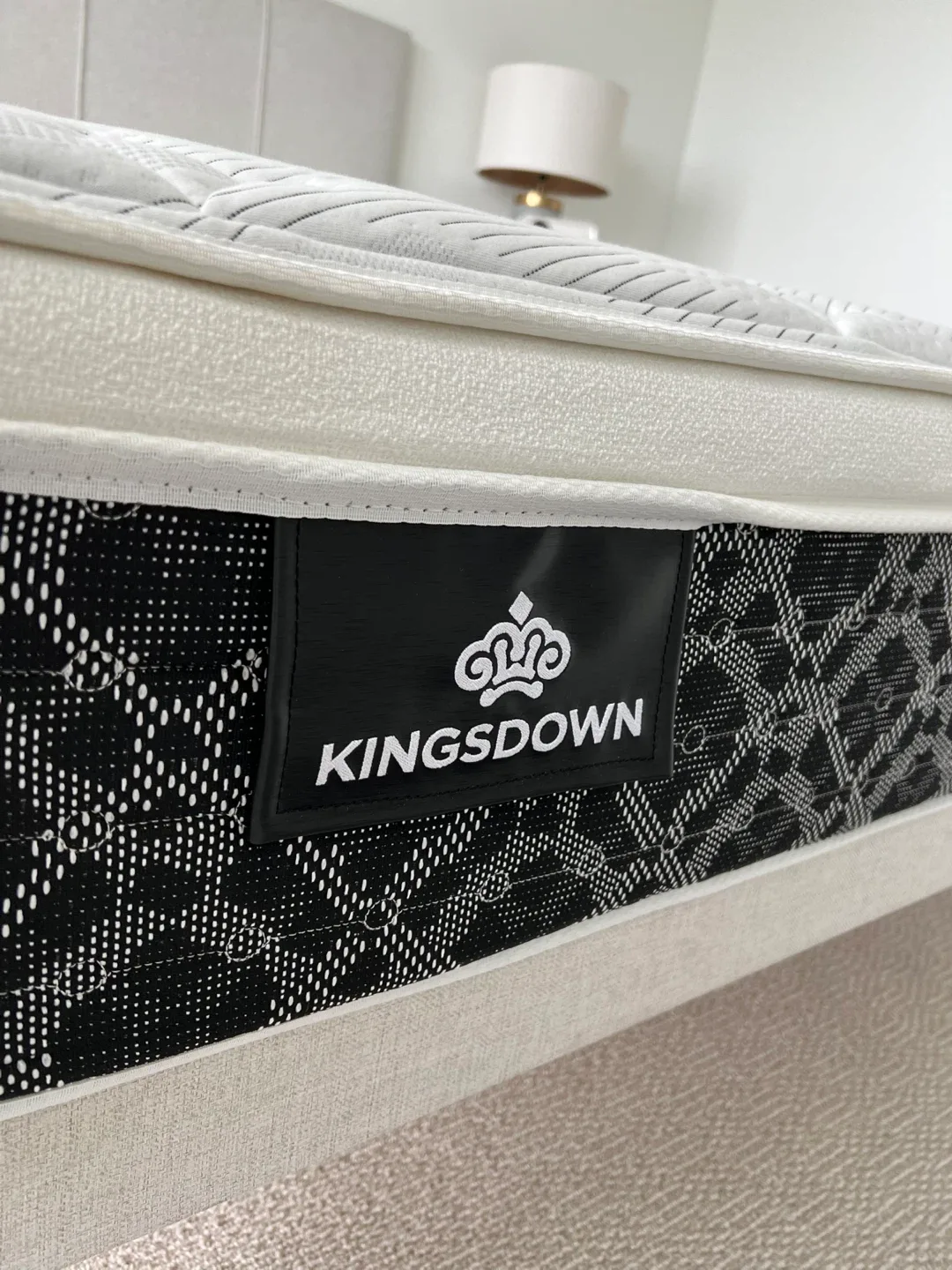 Queen Size Mattress image indicator(10)