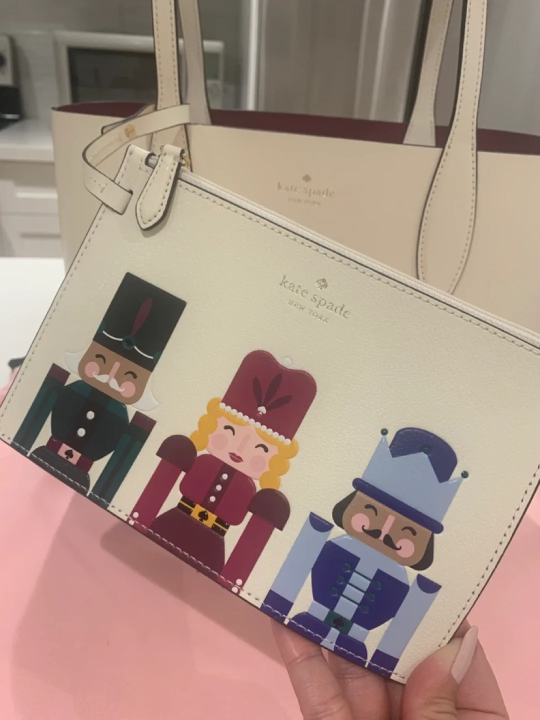 🎄 New Kate Spade Leather Nutcracker Tote Bag 🎄 image indicator(8)