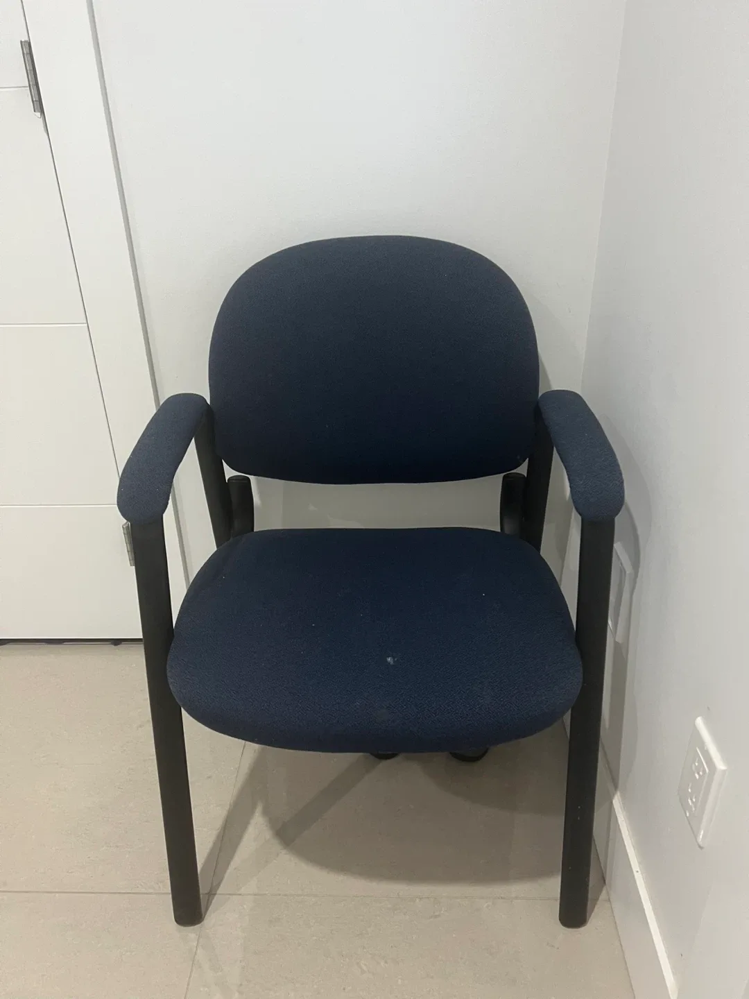 Office Chair - Blue image indicator(2)