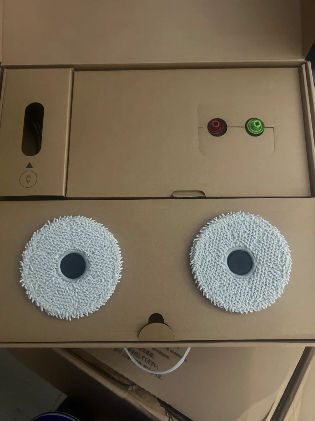 Ecovacs DEEBOT X1 OMNI Vacuum & Mopping Cleaner - New in Box! image indicator(4)