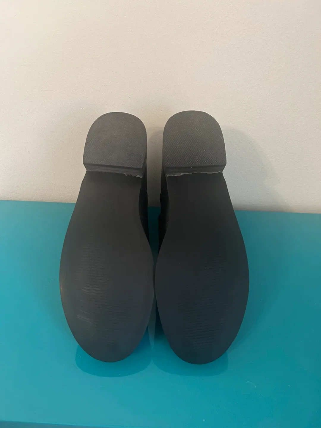 NEW Black Chelsea Boots – Size 39 (Fit Small) image indicator(4)
