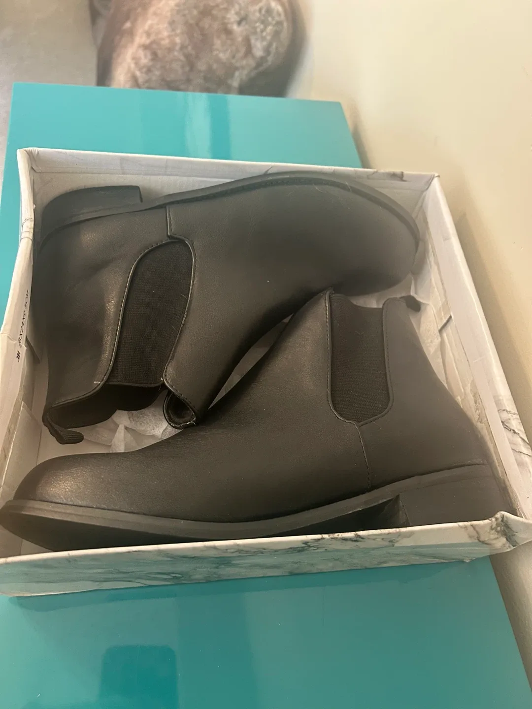 NEW Black Chelsea Boots – Size 39 (Fit Small)