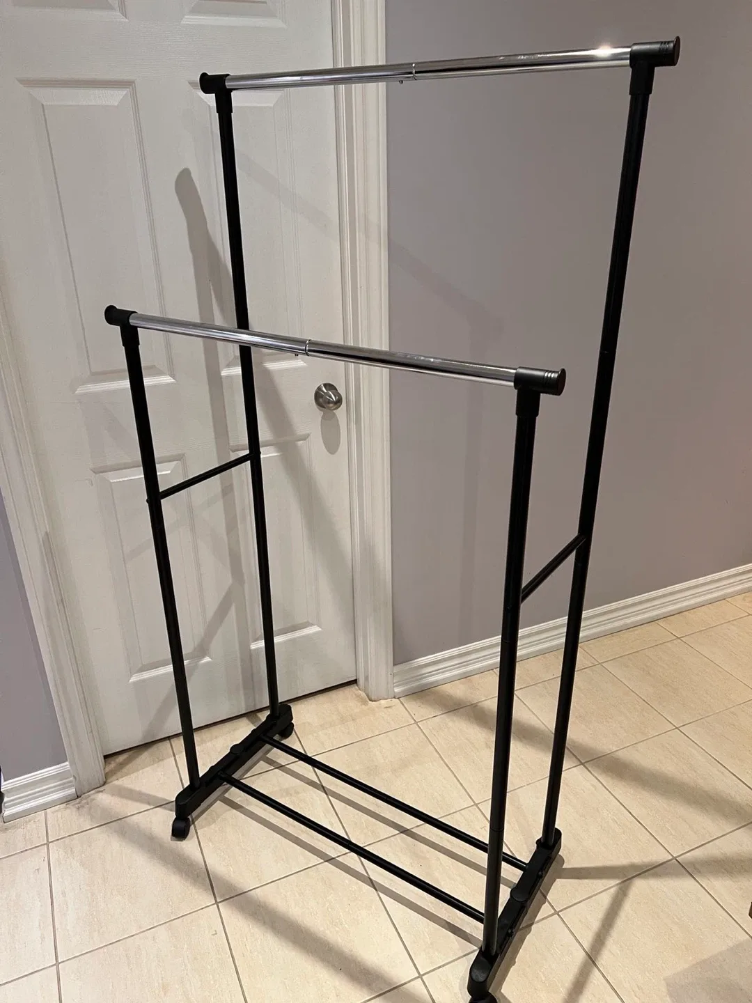 Adjustable Double Rod Clothing Rack image indicator(2)