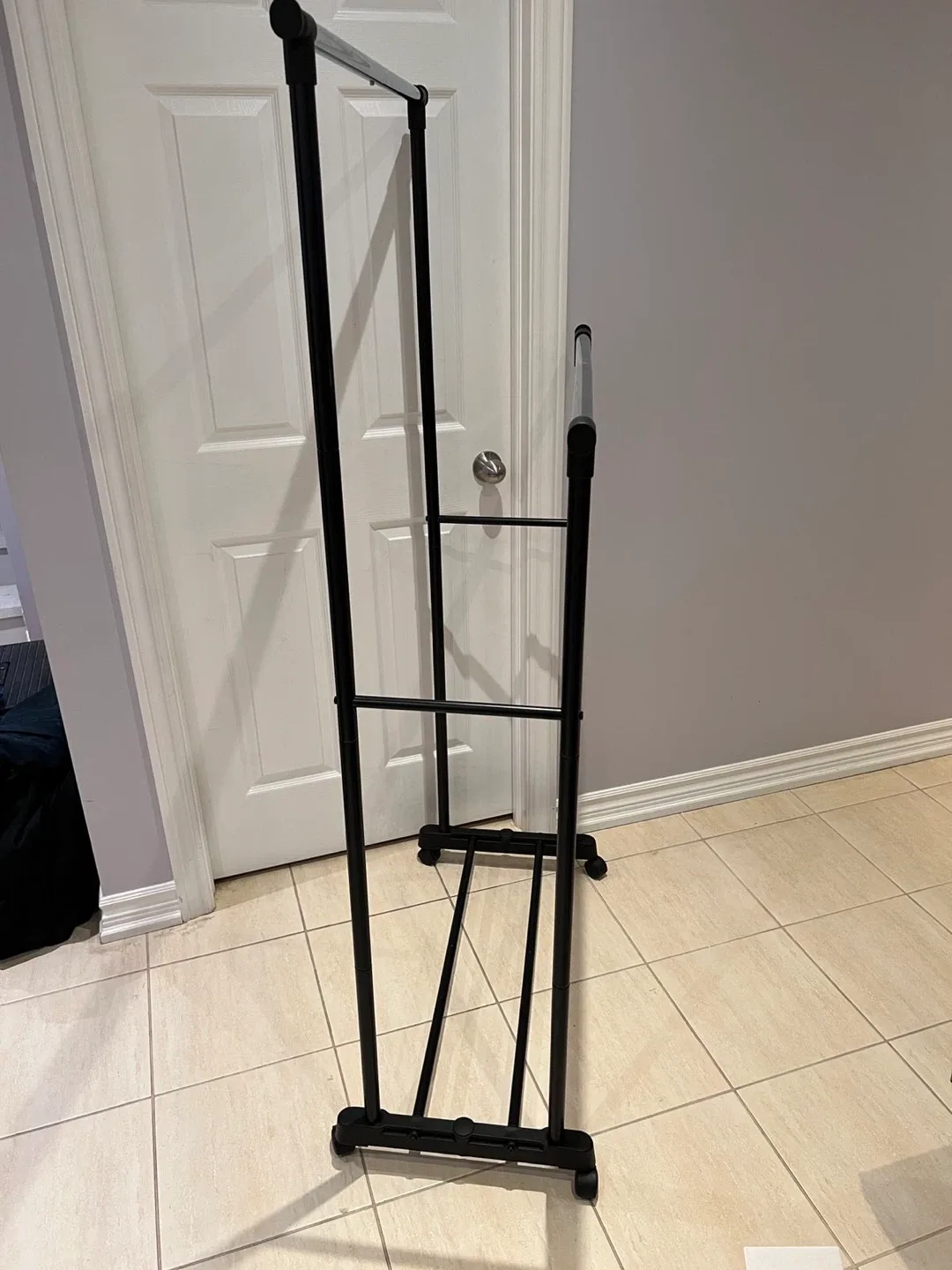 Adjustable Double Rod Clothing Rack image indicator(3)