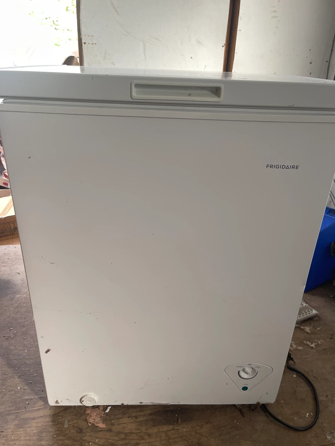 Frigidaire Chest Freezer - White - photo 2
