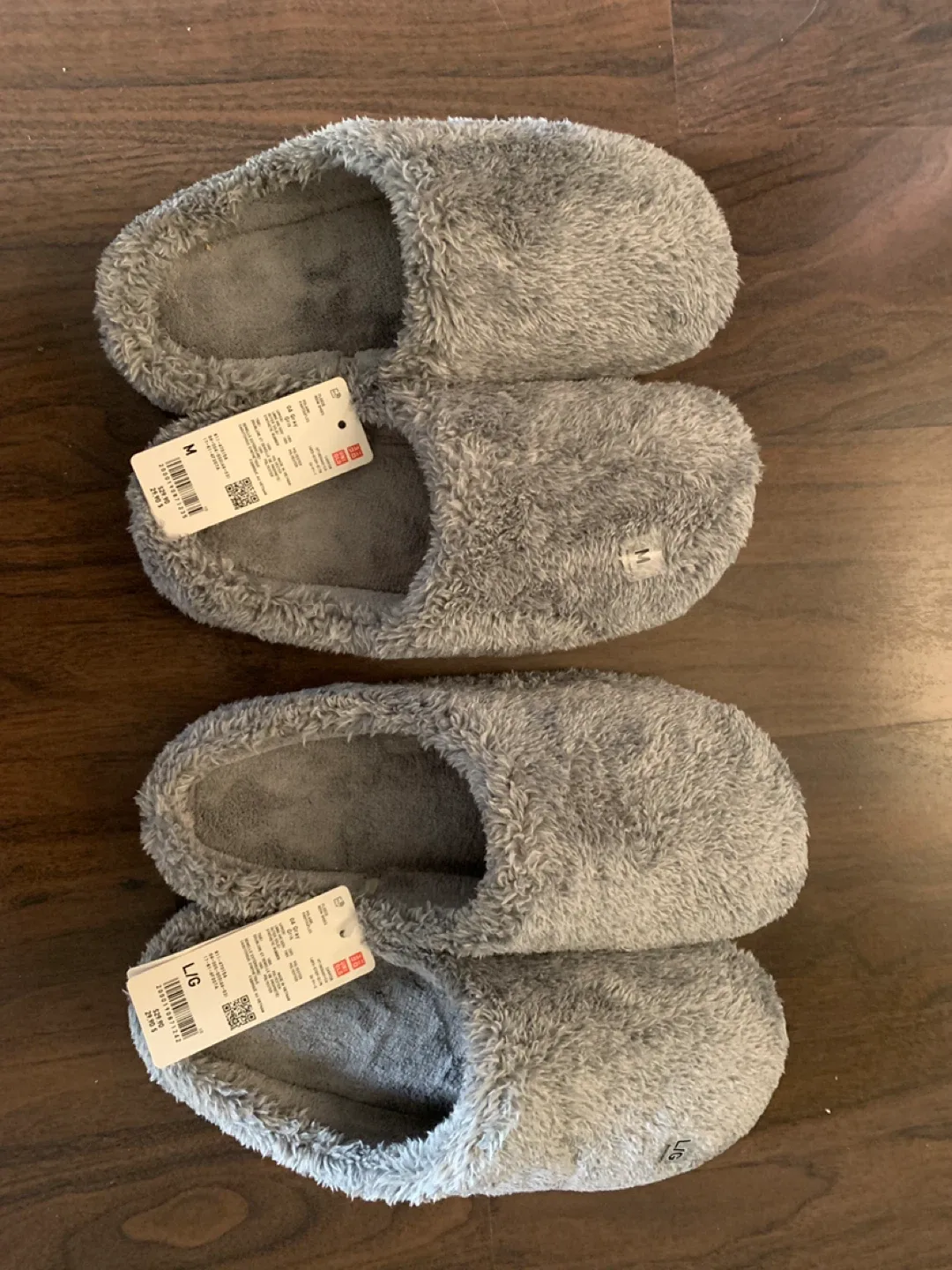 [Brand New] Uniqlo Fleece Room Shoes - Gray, Size M/L