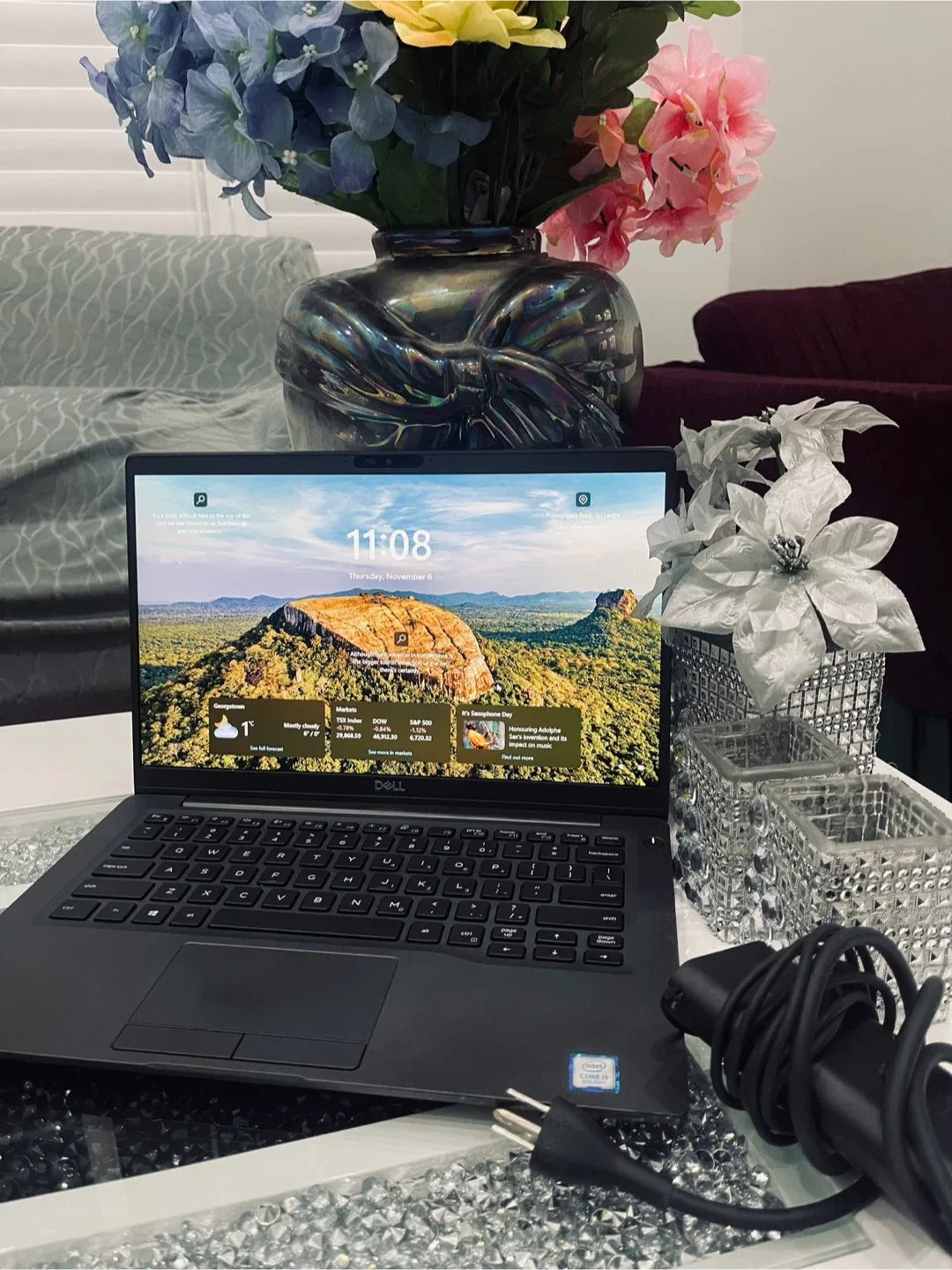 Dell Latitude 7400 | Core i5 8 Gen| 16 GB RAM | 512 GB SSD image indicator(8)