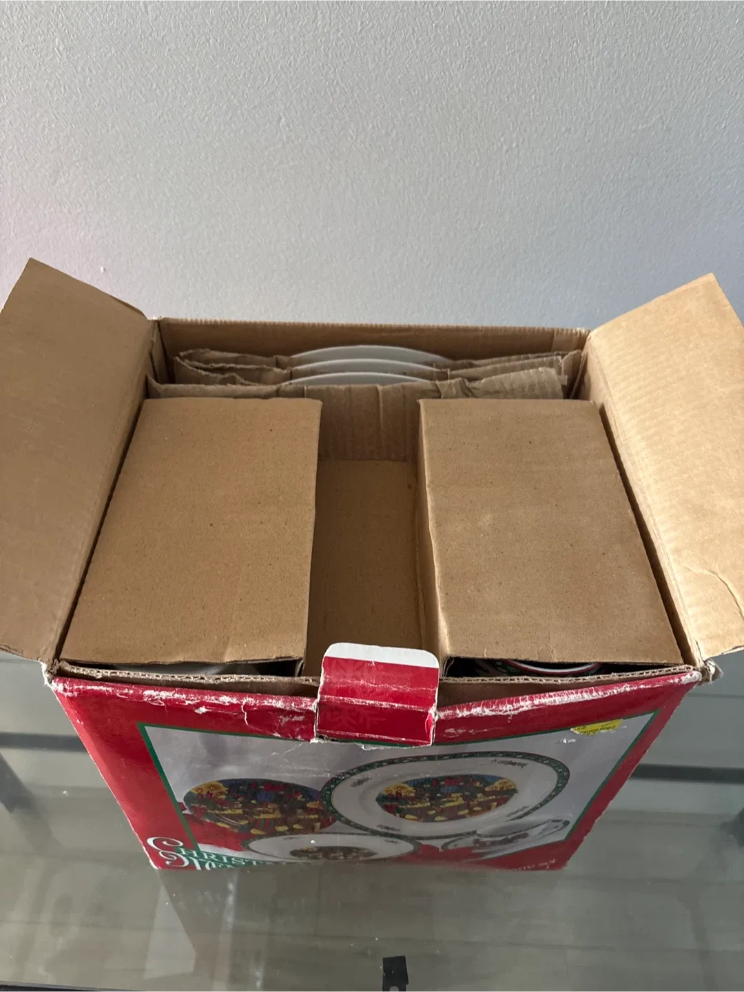 Christmas Memories 20-Piece Porcelain Dinnerware Set image indicator(3)