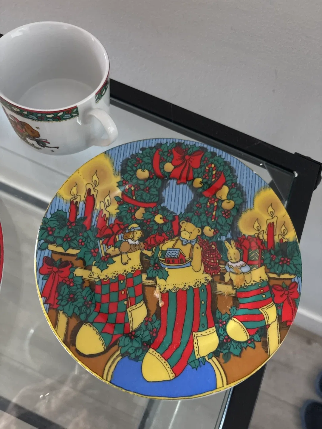 Christmas Memories 20-Piece Porcelain Dinnerware Set image indicator(6)