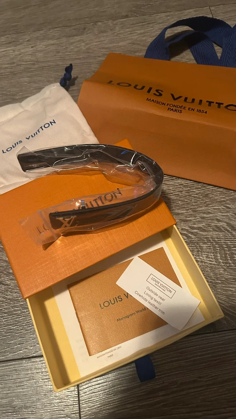 Louis Vuitton slim bracelet