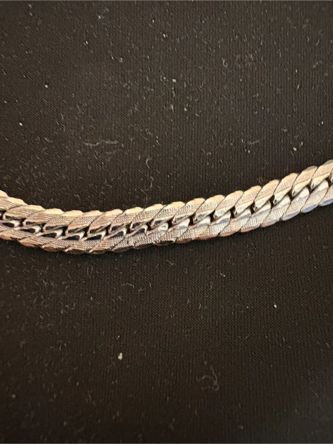 Silver Tone Chain Necklace image indicator(4)