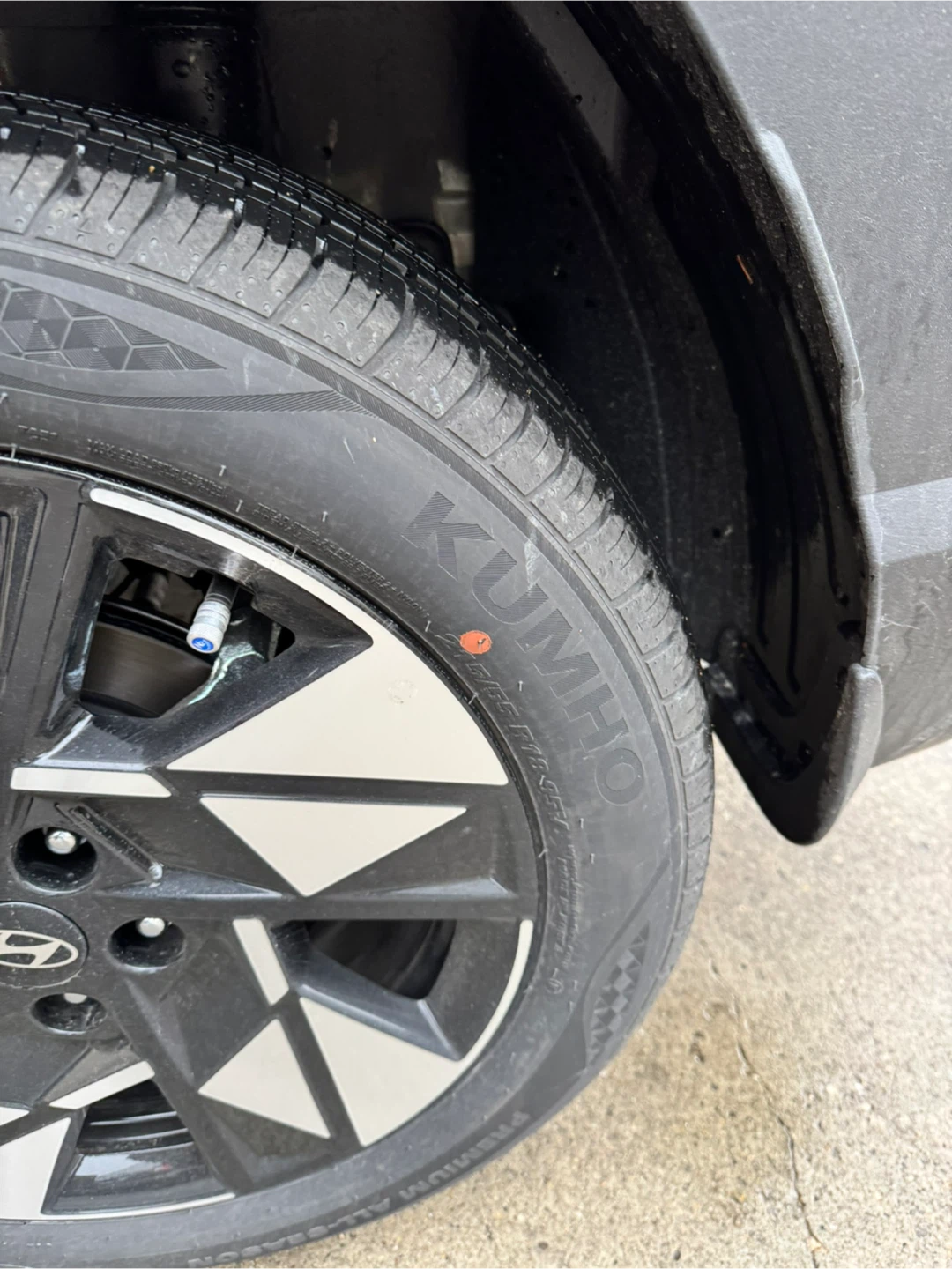 Kumho Solus TA51 Tire - 4 tires - 215/55R18 95V