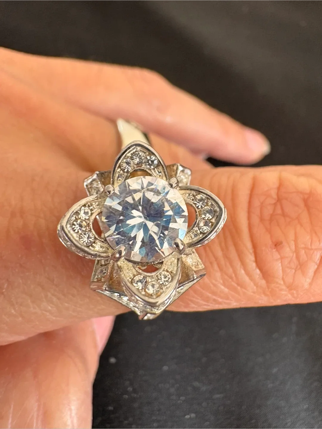 14k Rhinestone Ring image indicator(2)