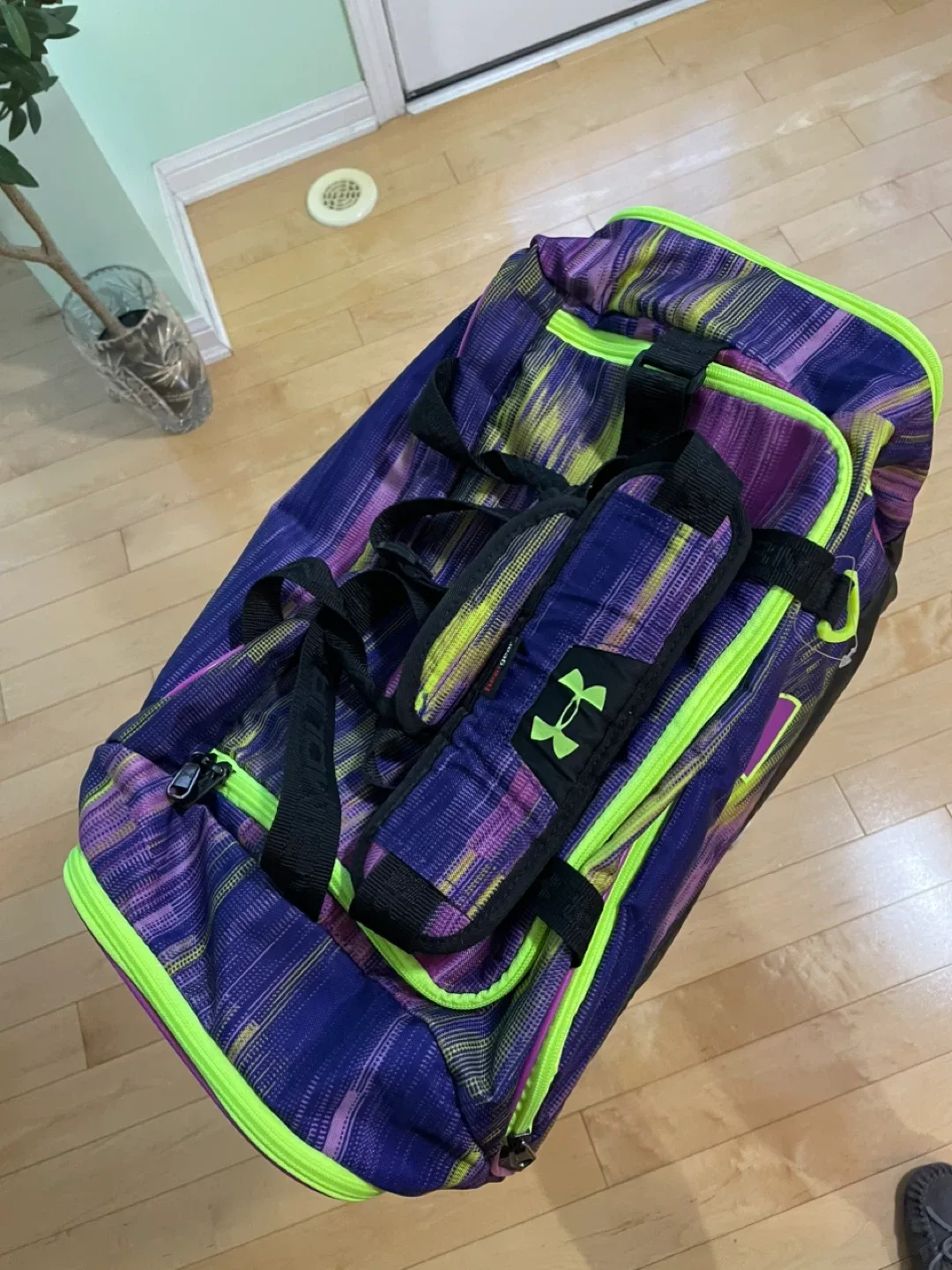 Under Armour Storm Duffel Bag image indicator(2)