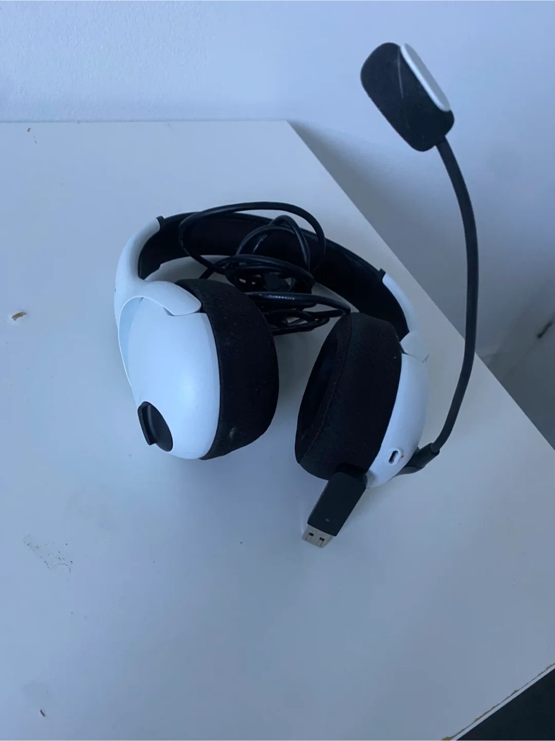 PS Gaming Headset - White image indicator(5)