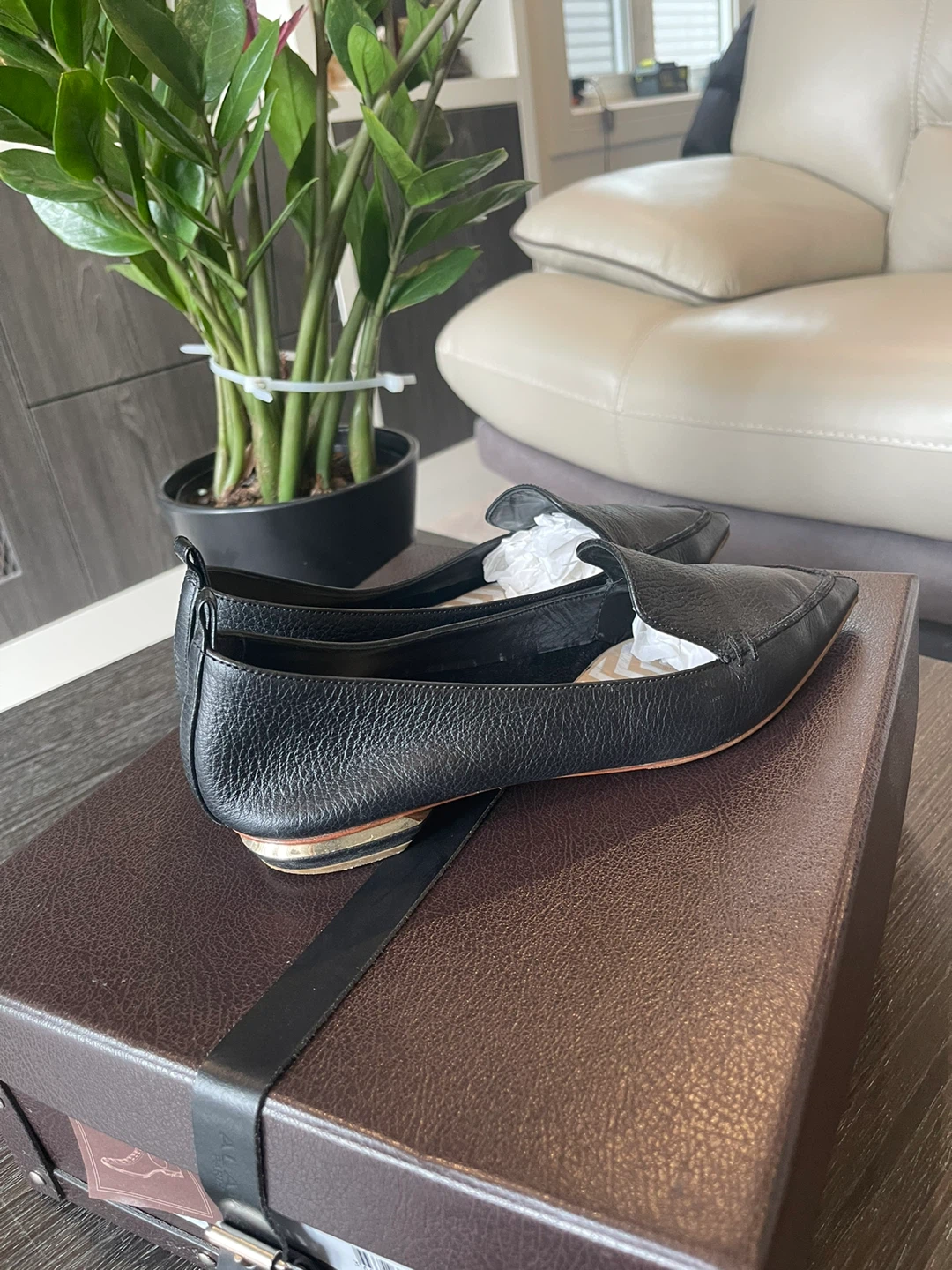 Nicholas Kirkwood Black Leather Loafers - Size 38 - photo 2