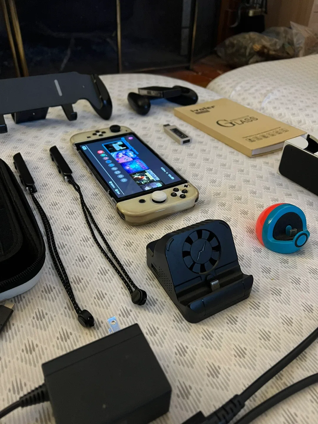 Nintendo Switch OLED Model w/ Accessories bundle image indicator(3)