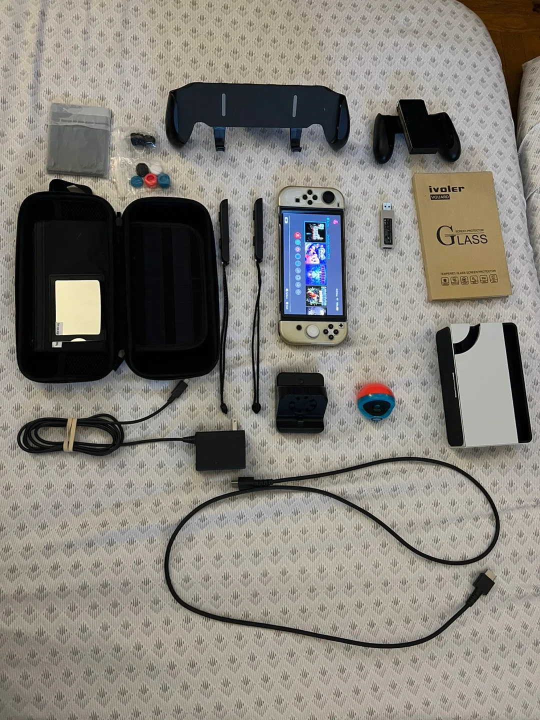 Nintendo Switch OLED Model w/ Accessories bundle image indicator(2)