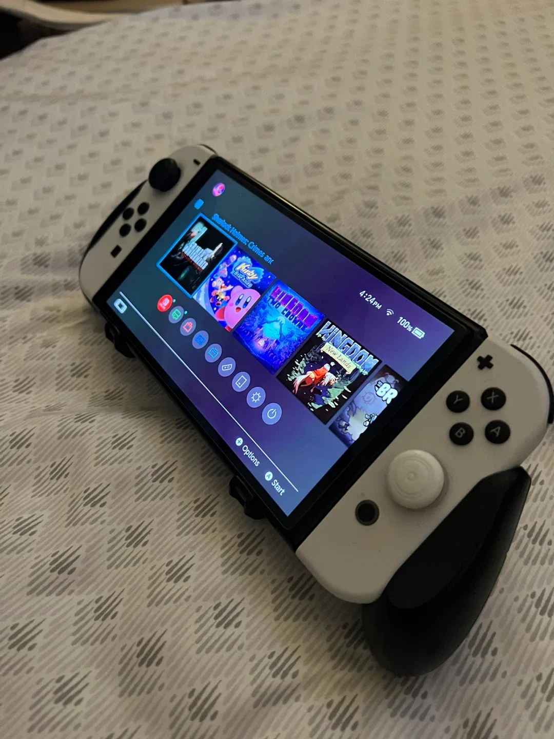 Nintendo Switch OLED Model w/ Accessories bundle image indicator(4)