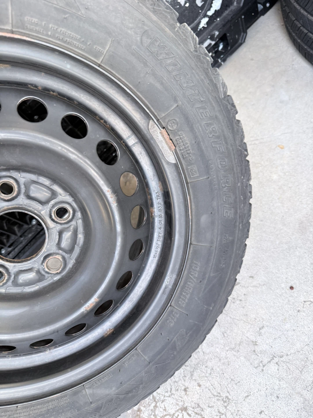 Winterforce 195/65R15 Winter Tire - photo 4