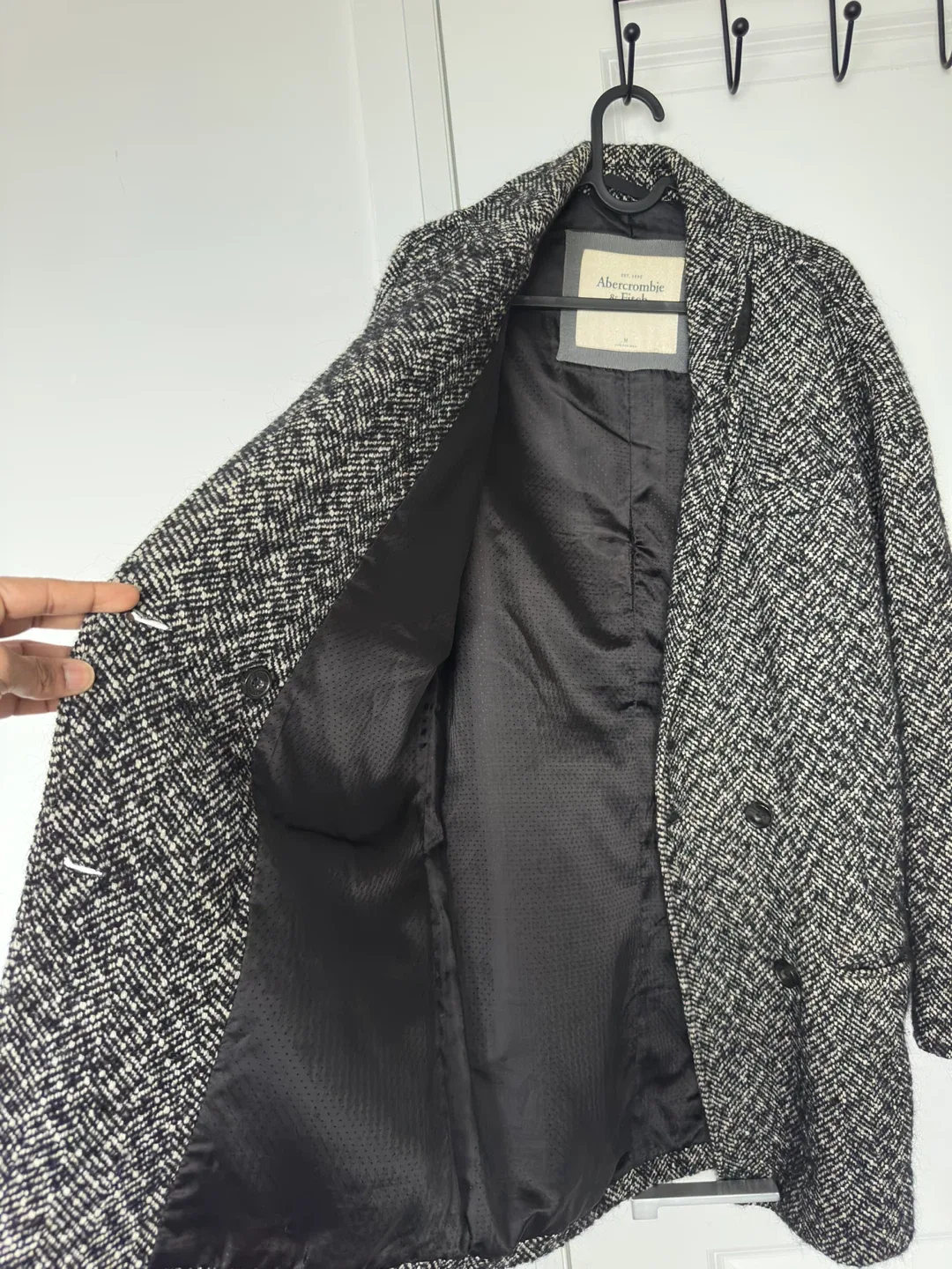 Women’s Abercrombie & Fitch Herringbone Wool Blend Coat - Size M image indicator(3)