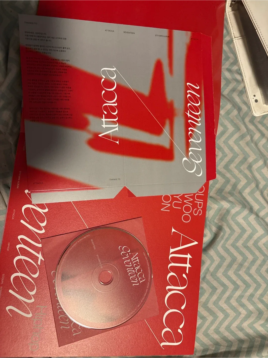 Seventeen Attacca Album image indicator(2)