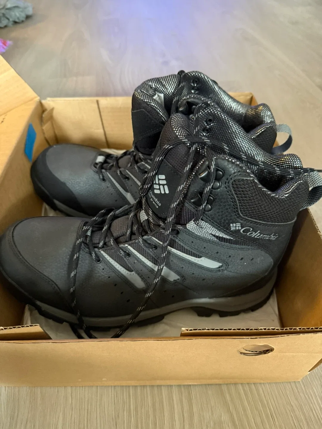 Columbia Men's BM0837-010 Winter/Hiking Boots - Size 12 image indicator(4)