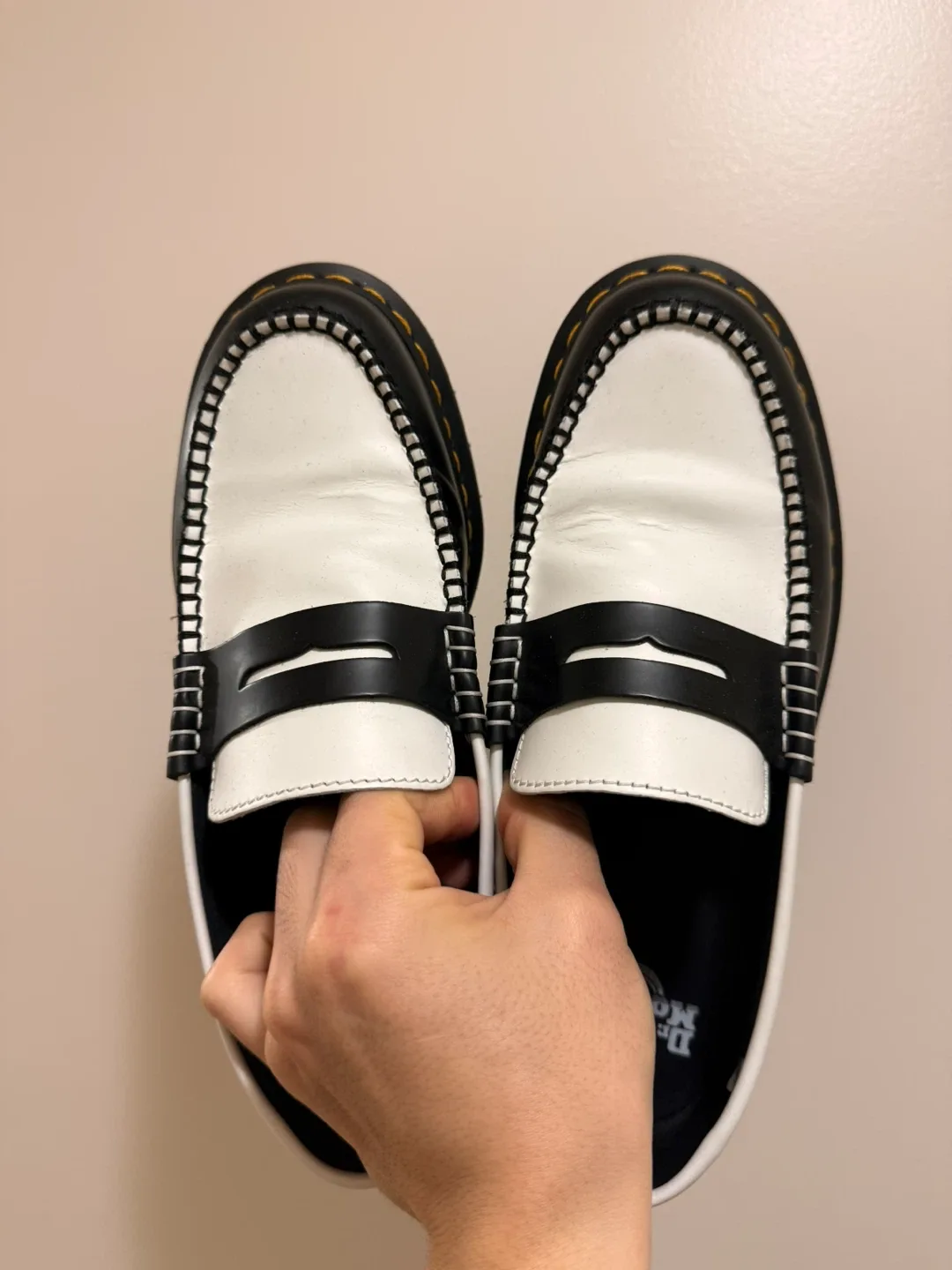 Dr. Martens Adrian Loafers Black/White (US9)