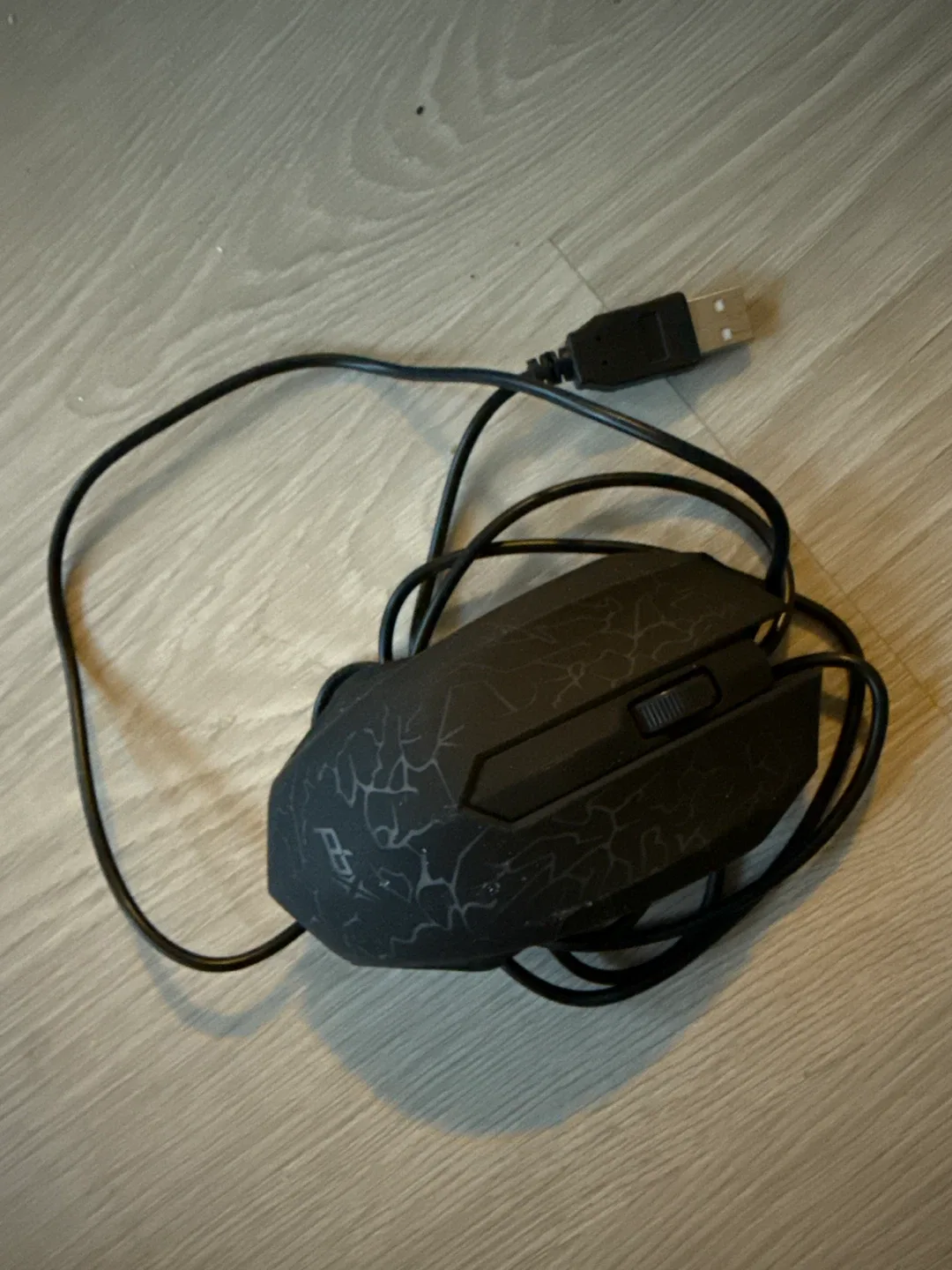 HyperX Gaming Headset and Gaming Mouse image indicator(2)