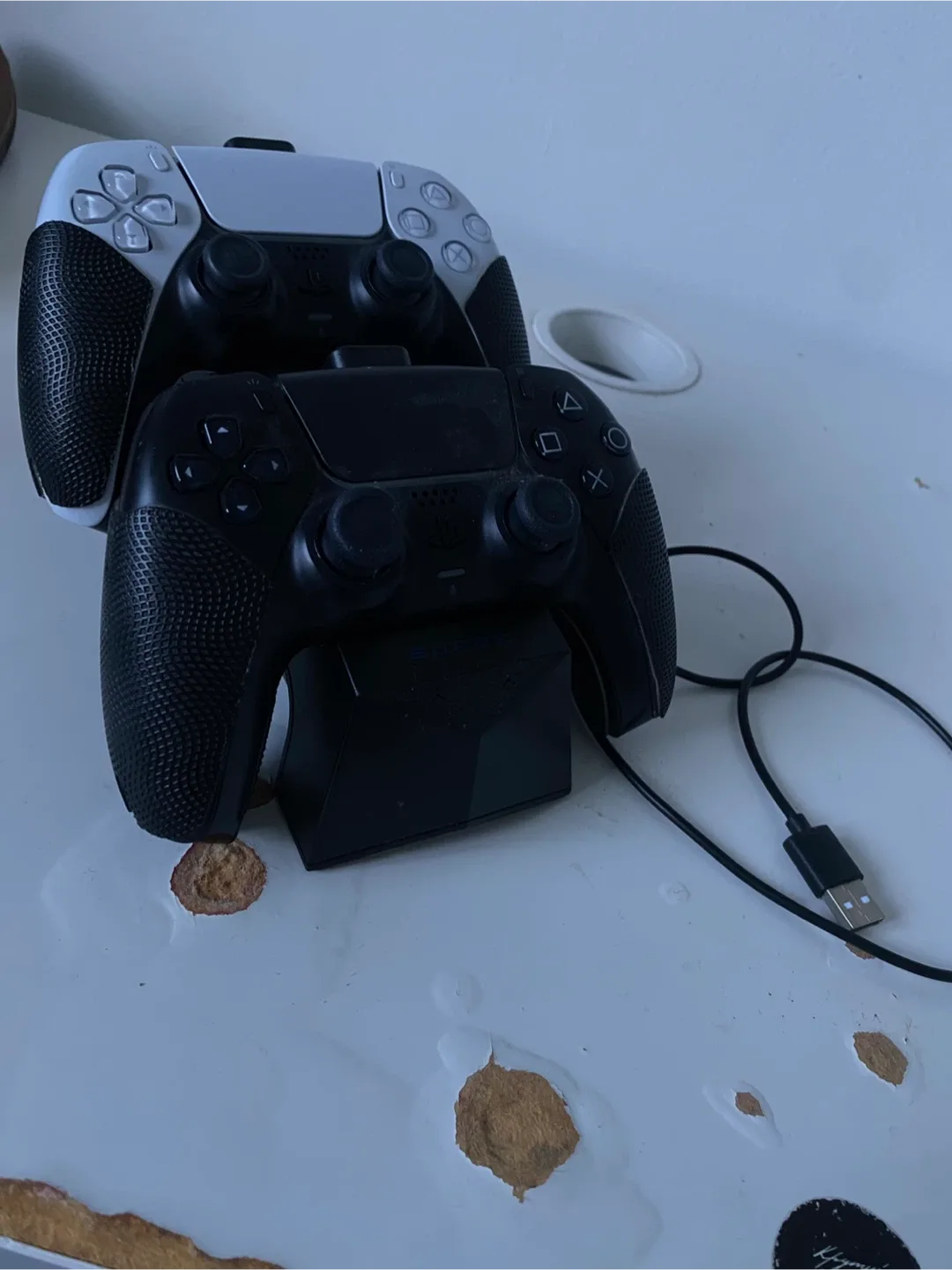 PS5 Dual Controller Charge Dock - New! image indicator(2)