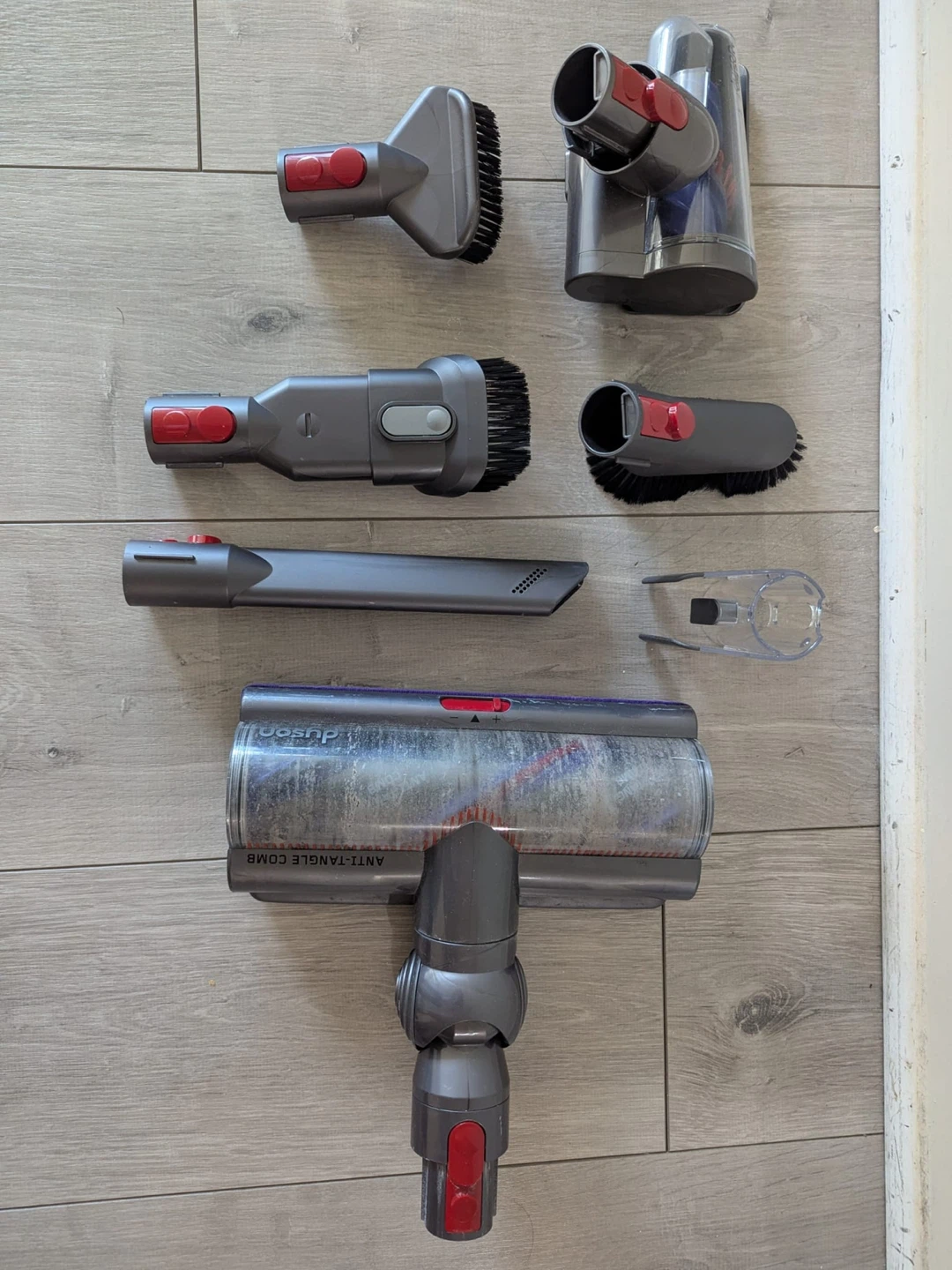 Dyson V15 Detect Absolute Vacuum with Attachments - photo 2