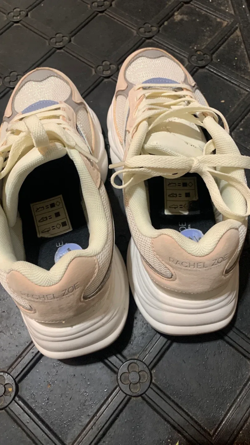 Rachel Zoe Sneakers Size 7.5 image indicator(2)