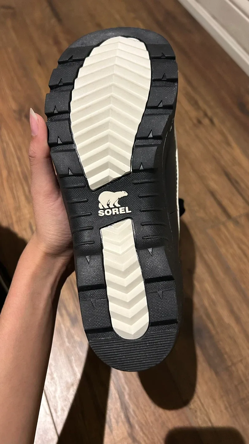 Sorel Black Winter Boots image indicator(5)