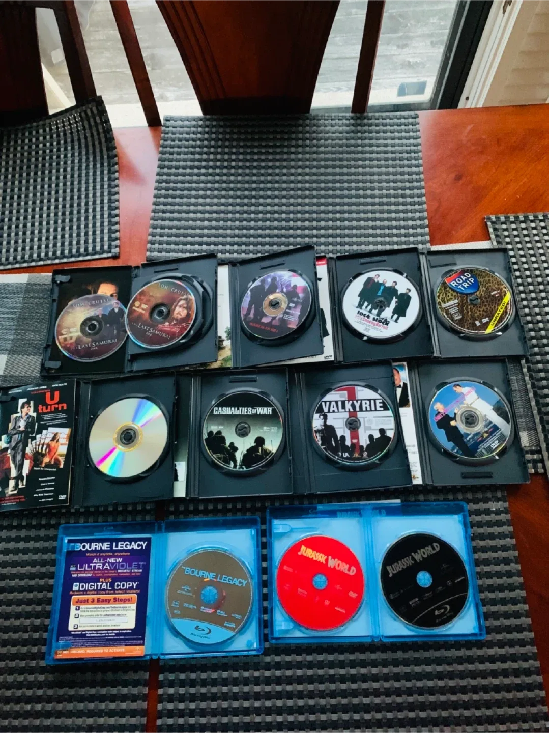 Lot of 10 DVD / Blu-Ray Movies for $20 image indicator(3)