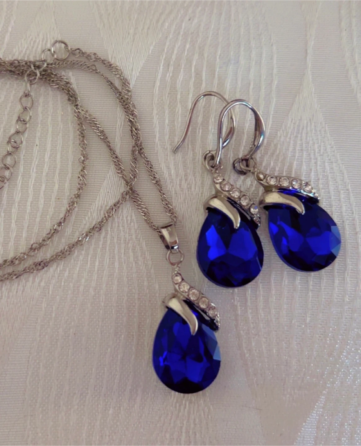 Blue Teardrop Necklace & Earring Set