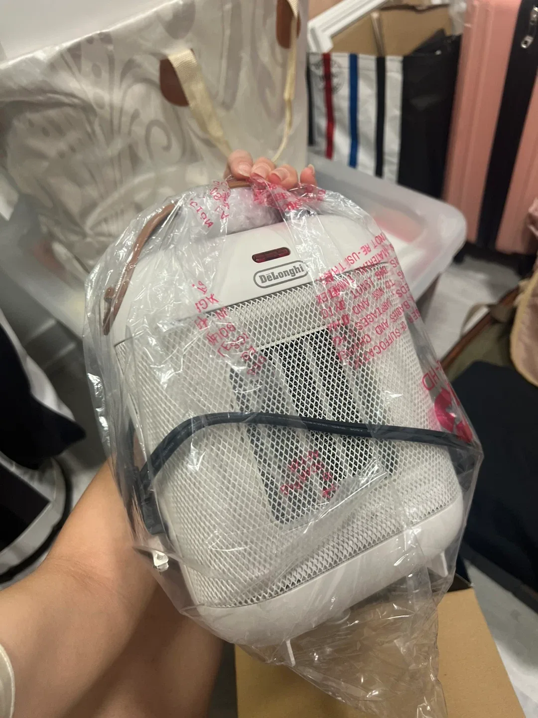 DeLonghi Capsule Ceramic Heater - New in Box!