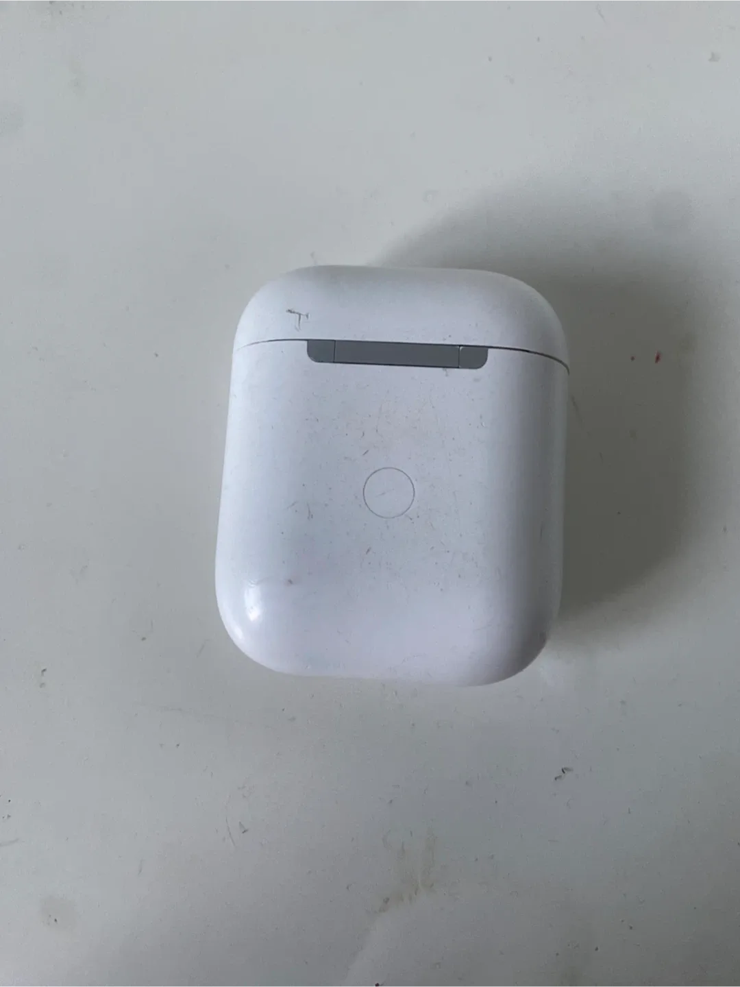 Apple AirPods 2nd Generation image indicator(2)