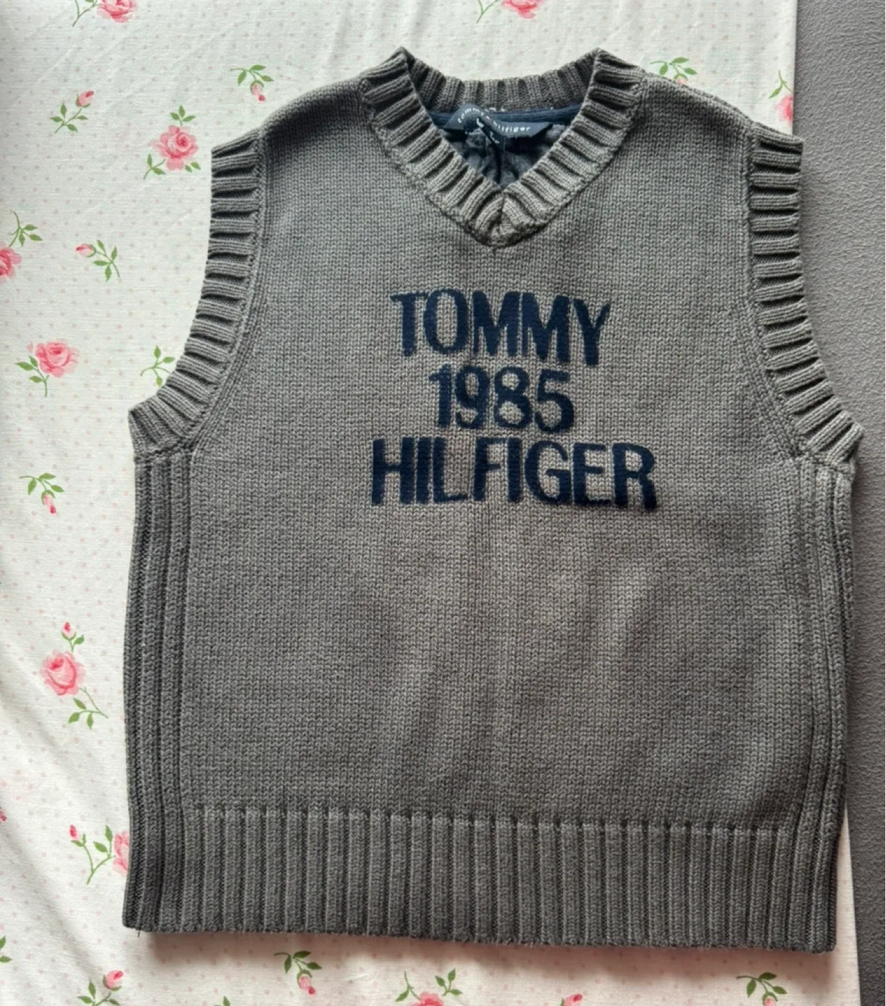 Tommy Hilfiger 1985 Knit Vest - Size 7 image indicator(2)