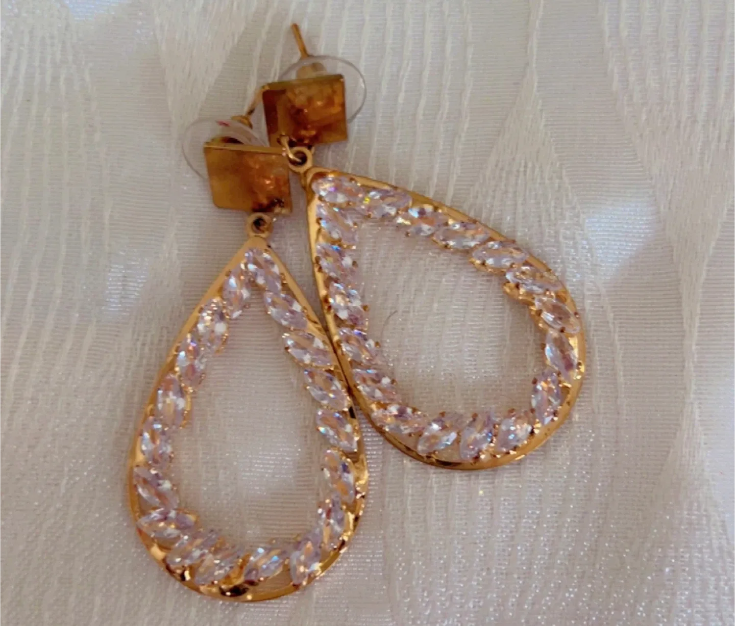 Gold Teardrop Earrings
