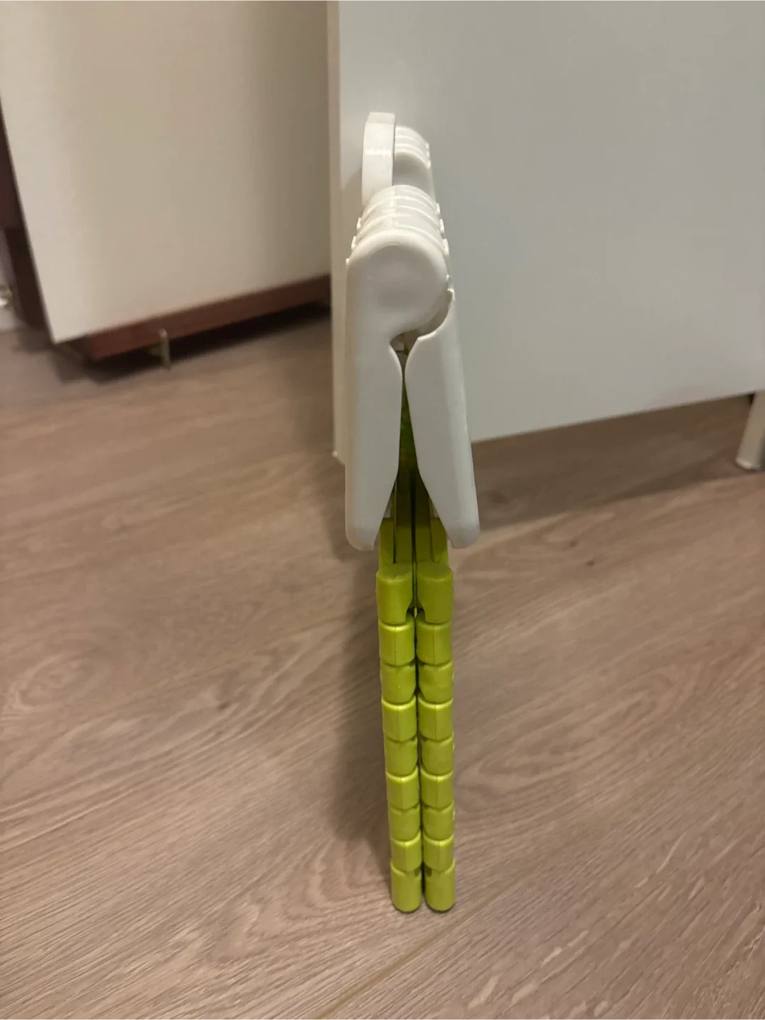 bblüv Step Stool - lime image indicator(3)