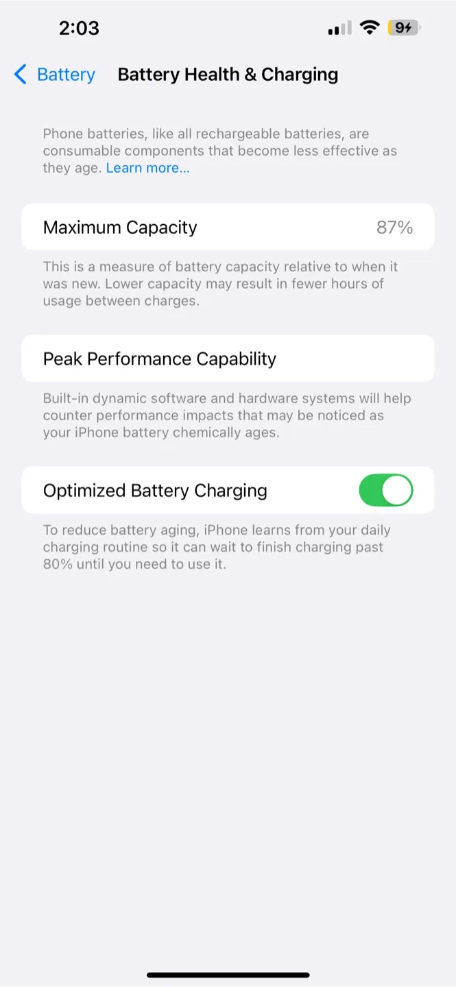Apple iPhone 13 Pro Max - 87% Battery Health image indicator(3)