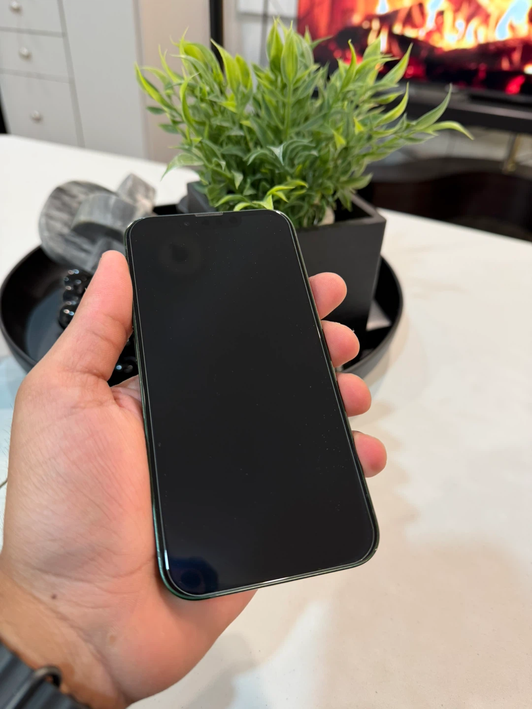 iPhone 13 green 256gb good condition - photo 2