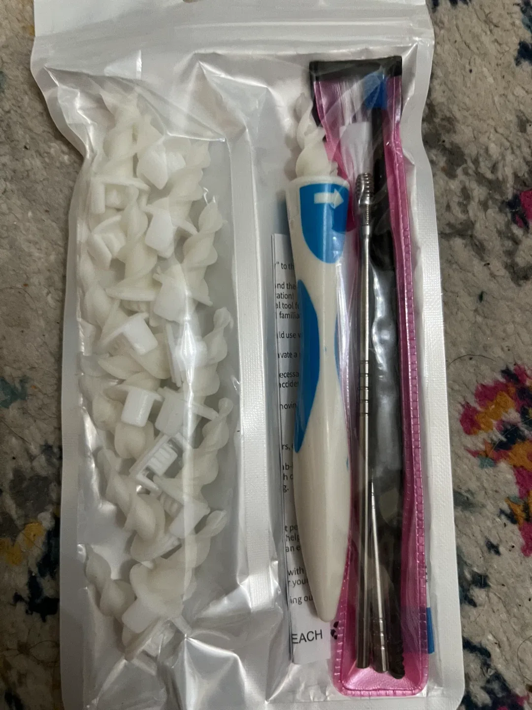 Earwax Removal Tool with 16 Disposable Tips image indicator(2)