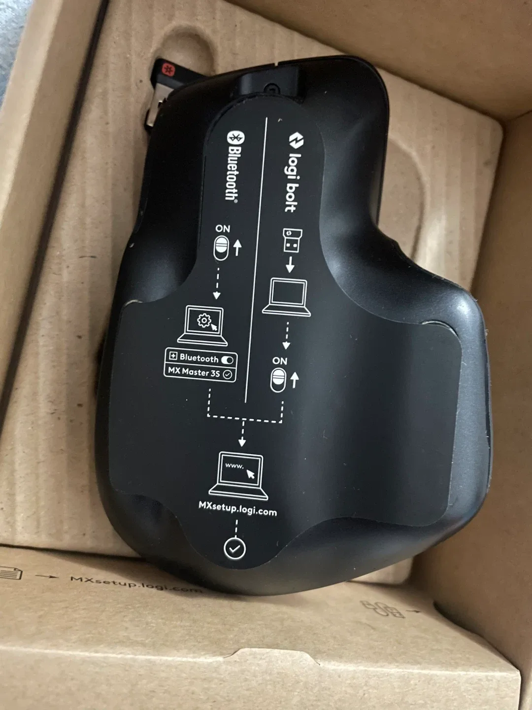 Logitech MX Master 3S Performance Wireless Mouse - Black image indicator(2)