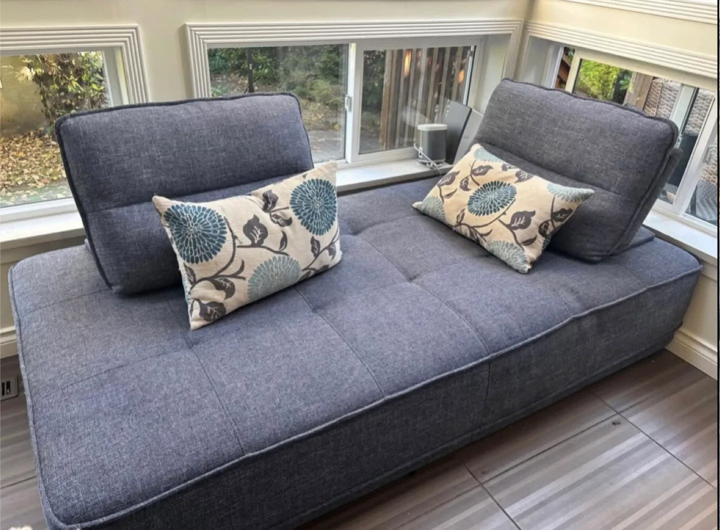 Structube Grey Daybed Sofa image indicator(4)