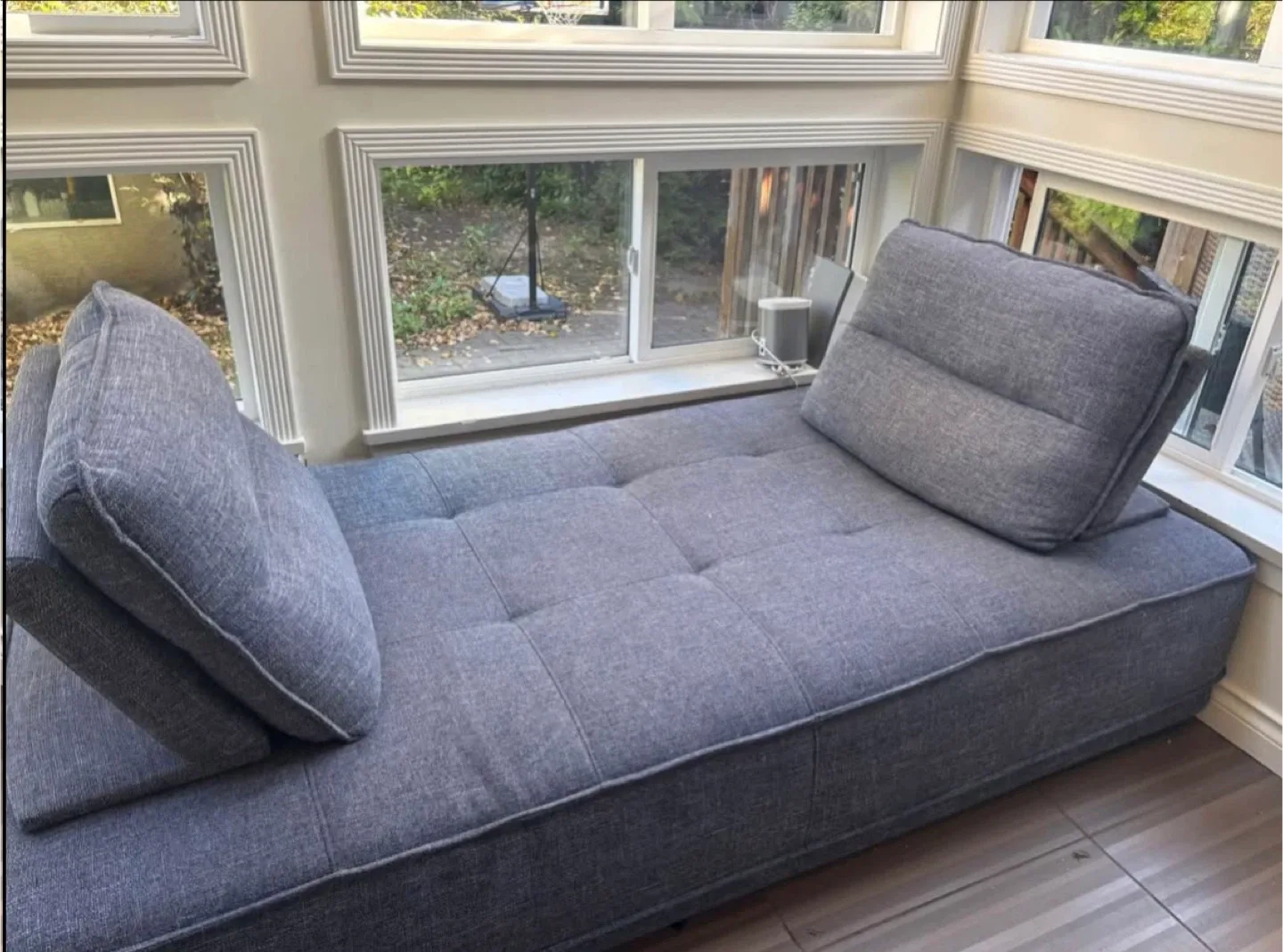 Structube Grey Daybed Sofa image indicator(3)