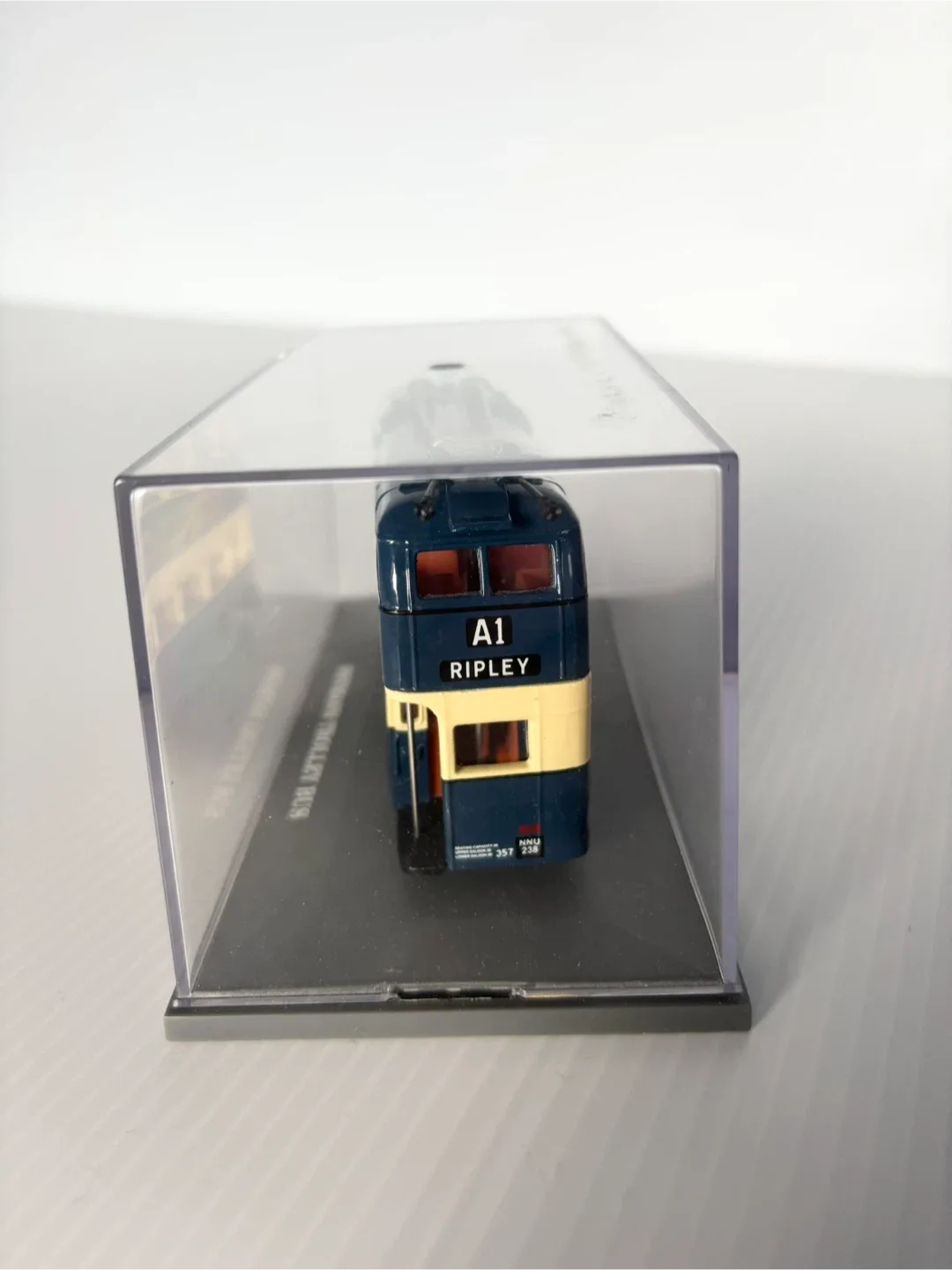 Corgi Trolleybus Notts & Derby 97811 Diecast Model Bus image indicator(3)